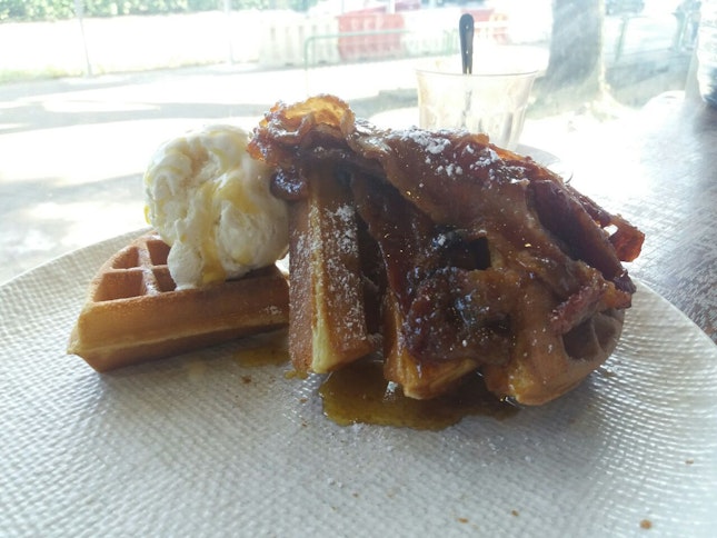 Candied Bacon Waffle ($14.5)