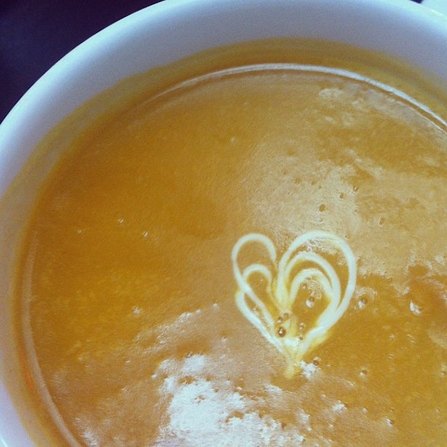 We found love in @shnjuay's soup.