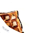 Waffles with toffee icecream
