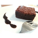 Plain looking brownie, but trust me, its goooood(Y) #artease #sgfood #sgcafe