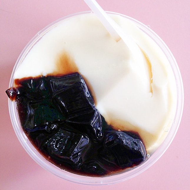 Whampoa Soya Bean and Grass Jelly