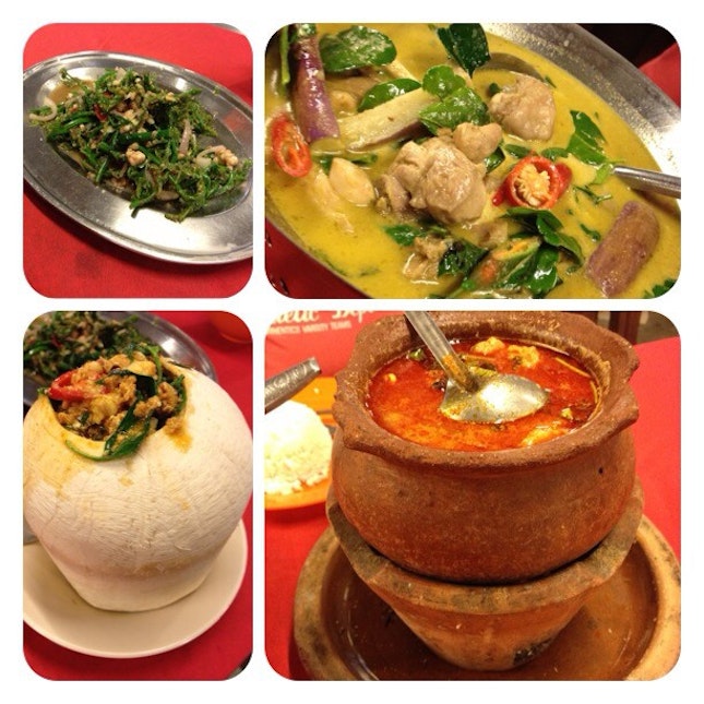 Having my last dinner of 2012 at my favourite Thai restaurant!!!