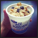 Breakie today 👍 #yogurt #pauls #blueberrycereal #post #healthy #natural #crunchy #sweet #sour #yummy #mykindoffood