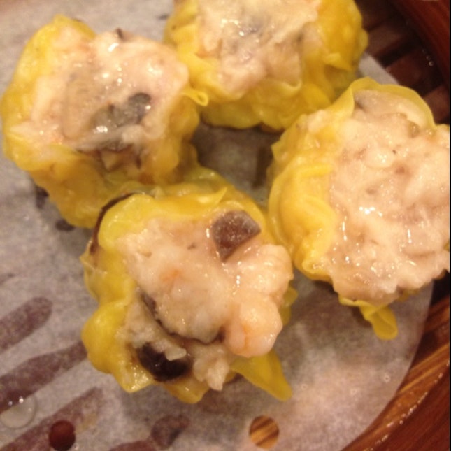 Steamed Pork Dumpling With Mushroom (Shao Mai)