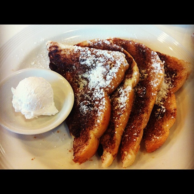 Martin's Cinnamon Toast for brekky👍🍴🍞😊 hi @lialialiakins #breakfast #delicious #toast