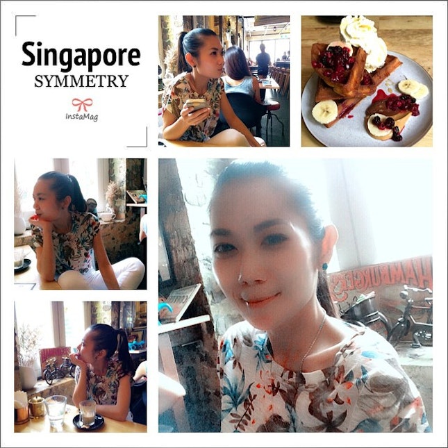 #love love love the #ambience at #symmetry n loving the #coffee and YEAY, I've got to eat #icecream #waffle .