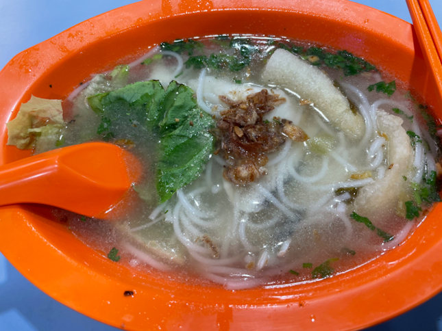 Fish Slice Soup with Fish Maw ($7.50)