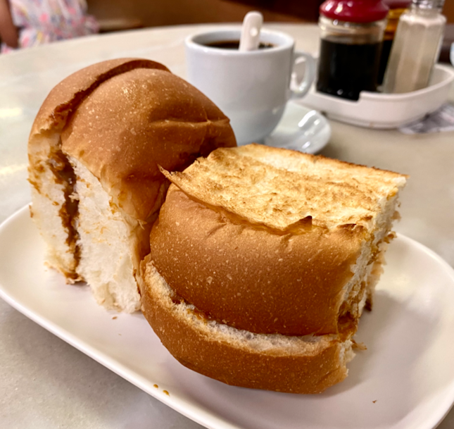 Kaya butter bun ($1.50)