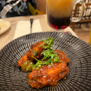 Marinated wings spicy sauce