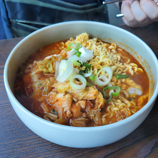 Kimchi Ramyeon 