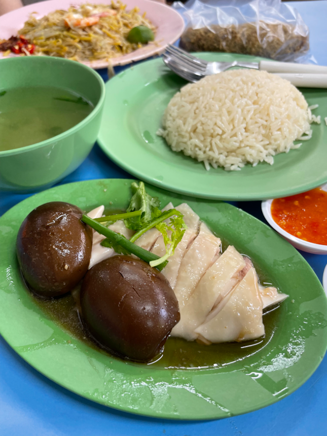Chicken Rice with Braised Egg ($4.20)