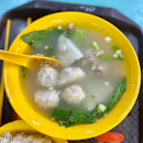 Dong Fang Hong Sotong Ball Seafood Soup (Hong Lim Market)