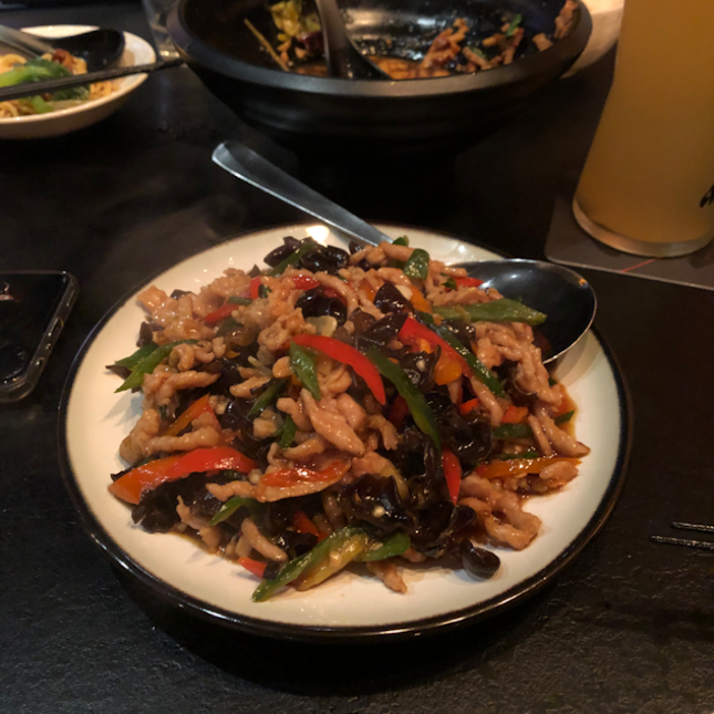 Sliced pork with black fungus and capsicums $16.9++