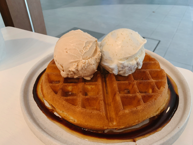 Double scoop ($8) with Nian Gao Waffle ($6.80)