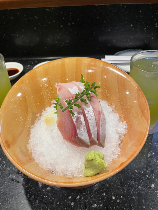 Hamachi sashimi (~30 SGD)