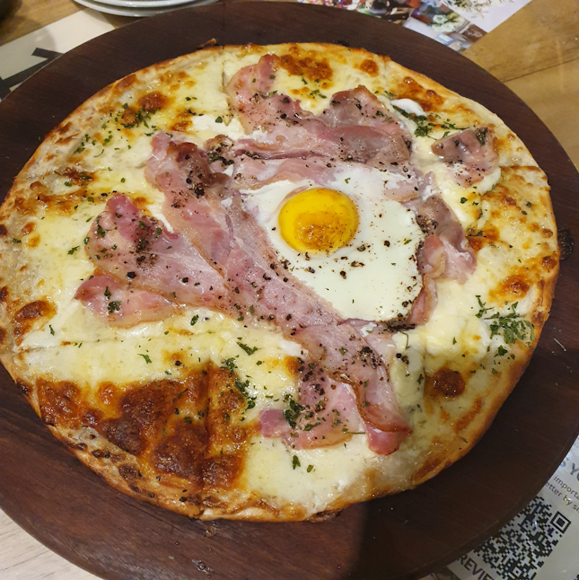 10" Carbonara Pizza ($23.90++)
