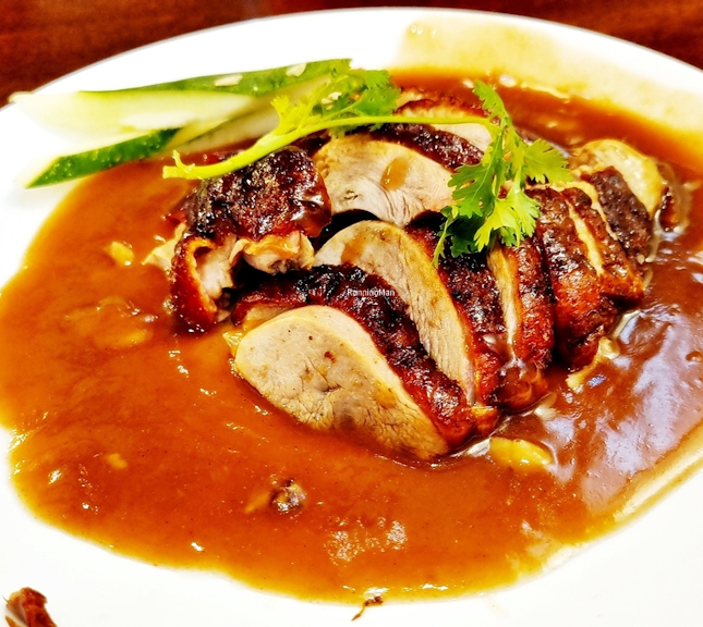 Charcoal Herbal Roast Duck (SGD $16 for 1/4 Portion) @ Fook Kin.