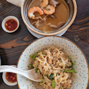 Good prawn noodle & tasty Ngoh Hiang