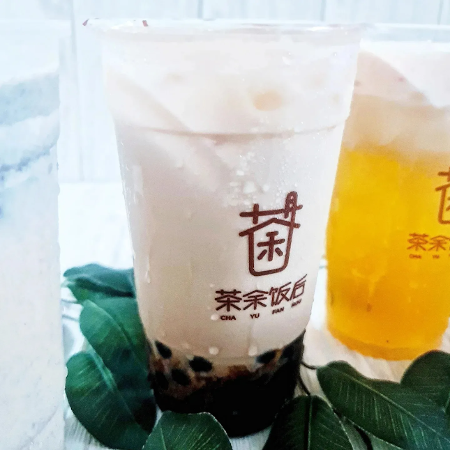 Rich Milk tea with brown sugar pearl by Zoey Belle