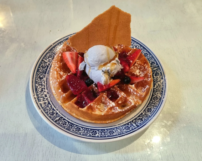 BERRY SURE WAFFLE