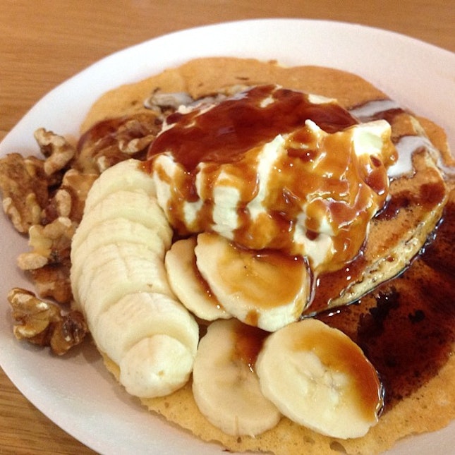 Banana and walnut pancake #livetoeat #sgfood #sgig #dessert