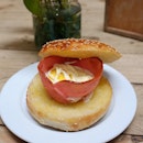 Besides coffee, Mugshot Cafe is also serious about its bagels; it has a Bagel oven (think mini traditional pizza).