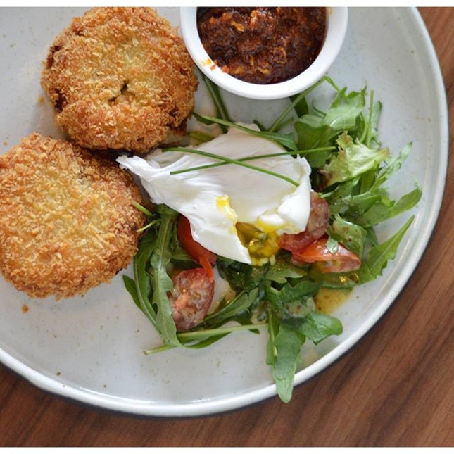 Chili Crab Croquette ($15) - Technically 2 crab cakes with a side of chili and salad.