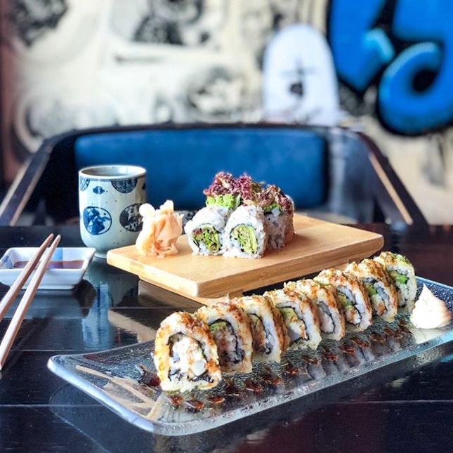 Fight Monday blues with 1 for 1 sushi rolls with @mastercard!