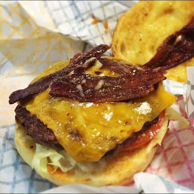 Bacon Cheddar Burger