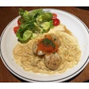 #Spaghetti with #scallops & #prawnRoe #CreamSauce @vanillaindustry 
#roscafehopsBKK #burpple #bangkok #igcafe #igbkk #VanillaGarden #Ekkamai #pasta