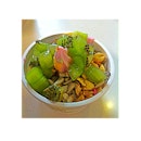 Weekly dosage; Strawberry-flavored Yoghurt with Honey Oat Crunch, Sunflower Seeds & Kiwi!