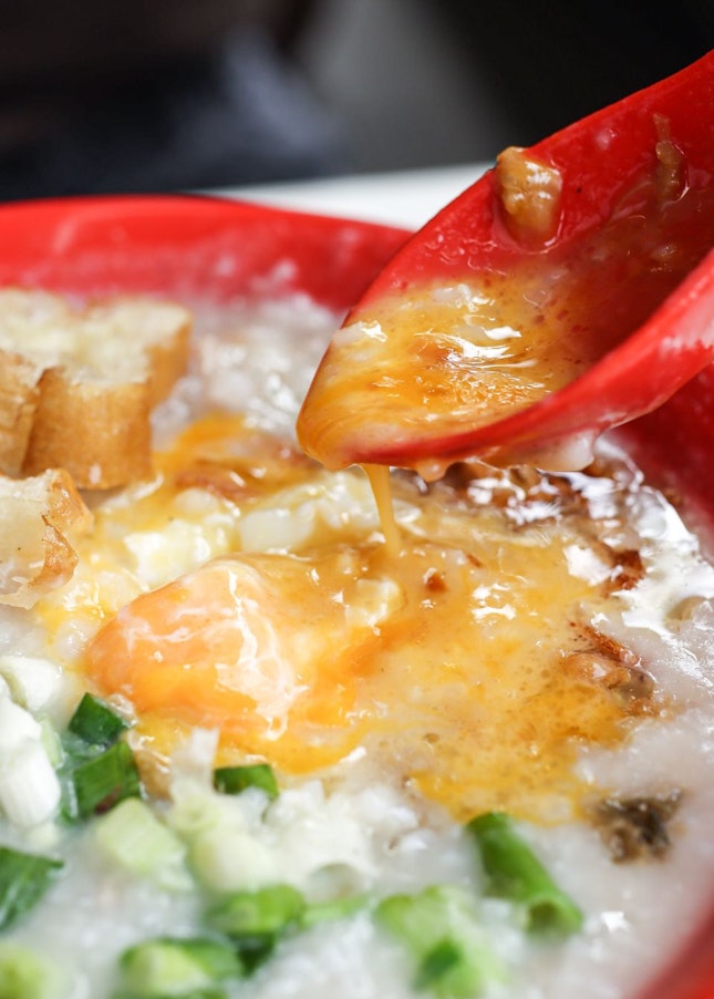 Delicious Hainanese-Style Porridge 