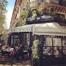 Pass by a cute #cafe #paris