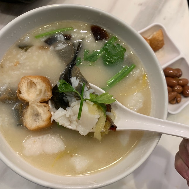 魚片皮蛋泡飯 Teochew Fish Porridge & Century Egg