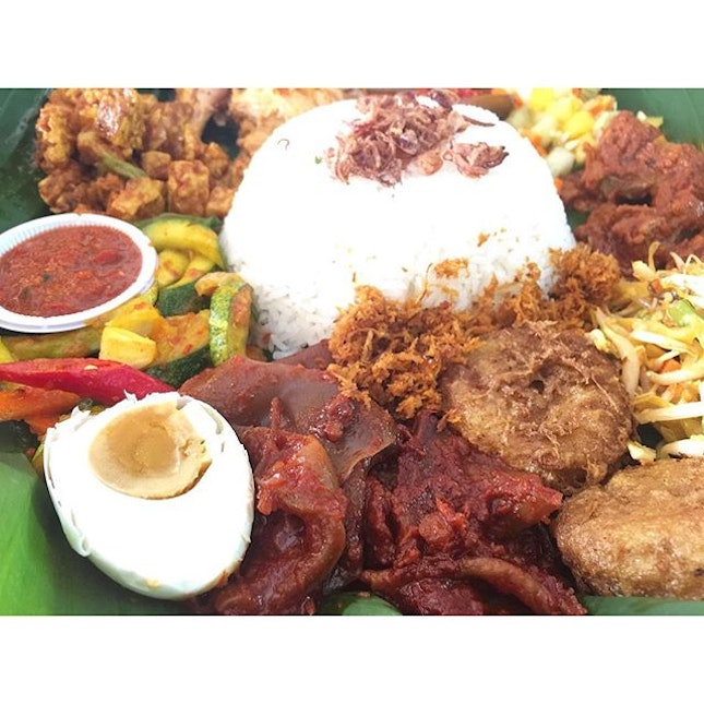 Nasi Ambeng in a hawker stall.