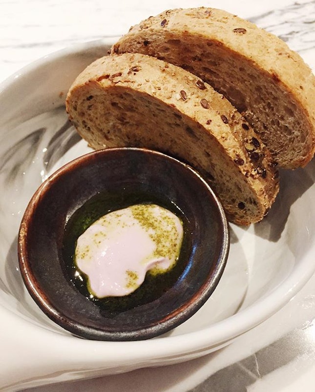 The attention to detail given to the seemingly simple pre-dinner serving of bread can be a great insight into the quality of the meal to follow.
