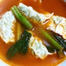 Tom Yam Dumpling Soup 