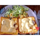 ❤Breakfast🍞☕🍴#homemade #egg #bread #cheese #mushroom #lettuce #food #squaready #emokinglife