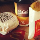 have a good start with "m" breakfast 🍔☕🍟 #breakfast #macdonalds #McMuffin #food