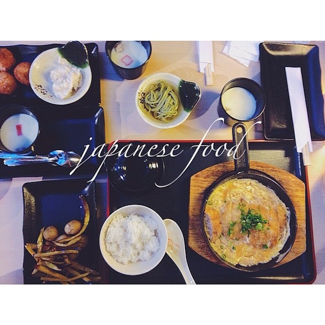 🇯🇵 🍥🍱 short catch-up dinner w/ @liyun_08 @poheng #japanese #food #dinner #fooddoesnotastenice