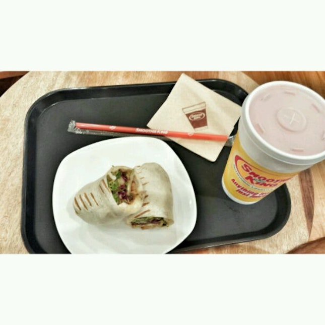 Grilled Chicken Wrap with Large Strawberry & Lemon Smoothie
