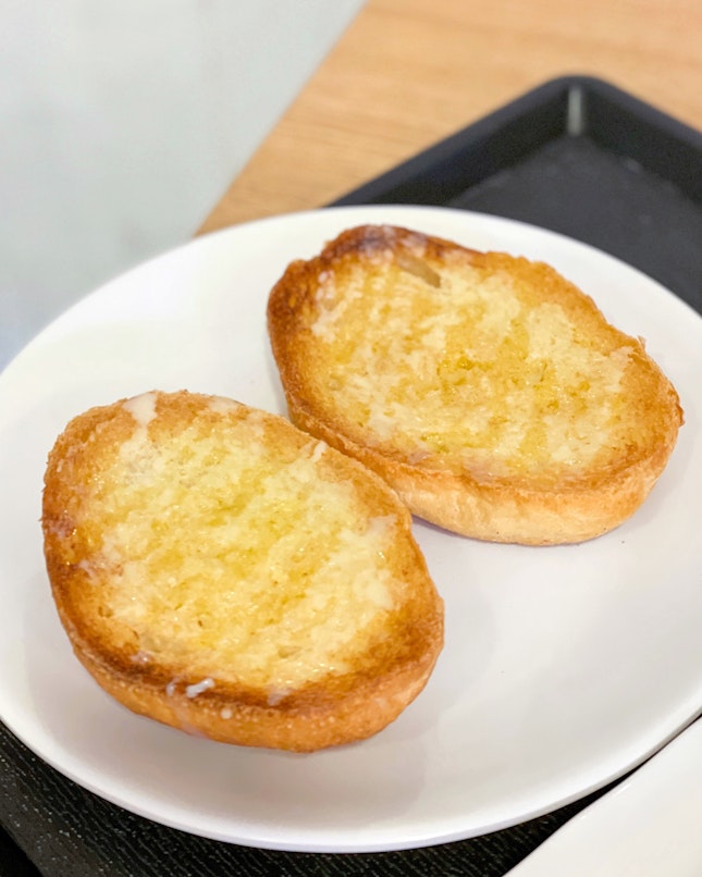 Crispy Bun with Condensed Milk 奶油脆猪 [$2]