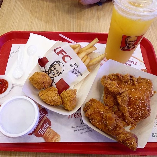 Kfc honey sesame box ($10.20 + 20cents for upsize of sjora) for super late lunch today!