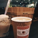 After a year of bemoaning the lack of a good coffee haunt in the hood, I'm so glad Blocs Inc has opened at Paya Lebar Square.