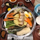 Family time is hotpot time.