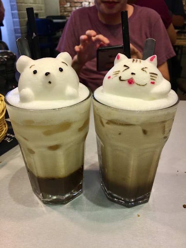 Ice Coffee With Taro / White Chocolate