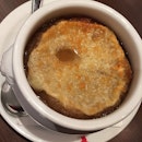 French onion soup #sgeats #followme #foodblogger #singaporefood #delicious #yummy #foodgasm #foodstamping #sgfood #foodoftheday #foodporn #burpple #foodspotting #fatdieme #foodgasm #instafood #openricesg #justeat #foodphotography #8dayseatout #instasg #umakemehungry #lifeisdeliciousinsg #foodblogs #nomnomnom #french