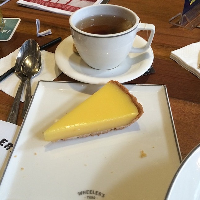 #lemon #tart #desserts #sweettooth #earlgrey #tea #foodporn #foodlovers #igers #instafood