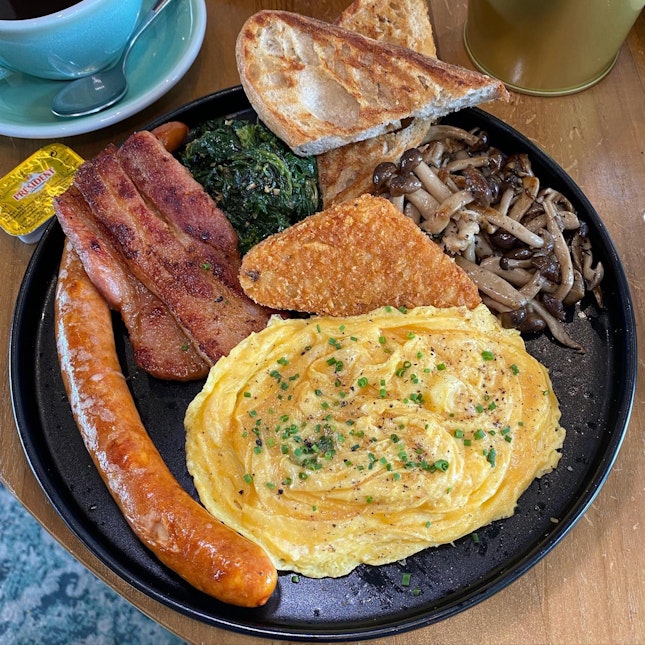 A Hearty Choice - The Brewer’s Breakfast ($26++)