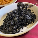 Insanely Good Squid Ink Pasta Worth Having A Black Smile For! ($27.50+)